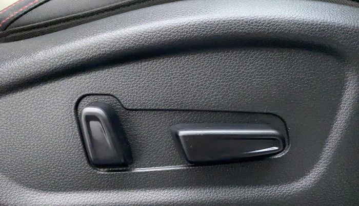 2020 KIA SELTOS 1.5 GTX+ AT, Diesel, Automatic, 8,089 km, Driver Side Adjustment Panel