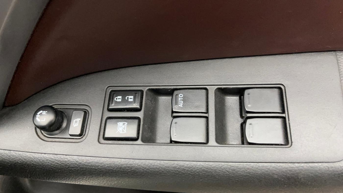 2023 Maruti BREZZA VXI SMART HYBRID, Petrol, Manual, 45,553 km, Driver Side Door Panels Control