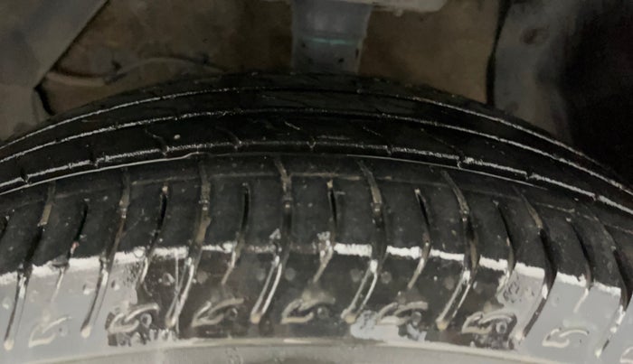 2023 Maruti BREZZA VXI SMART HYBRID, Petrol, Manual, 45,821 km, Left Front Tyre Tread