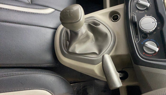 2015 Datsun Go Plus T, Petrol, Manual, 49,802 km, Gear Lever