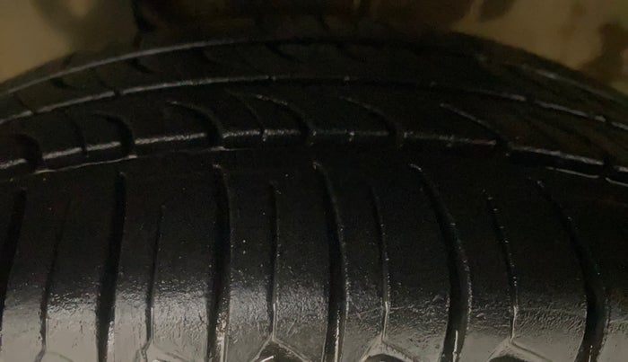 2022 Maruti New Wagon-R VXI CNG 1.0, CNG, Manual, 72,173 km, Left Front Tyre Tread