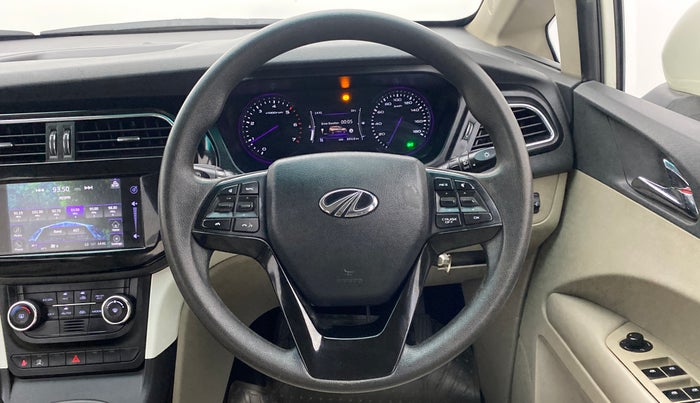 2018 Mahindra MARAZZO M8 7 STR, Diesel, Manual, 83,809 km, Steering Wheel Close Up