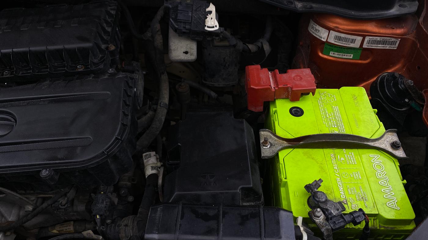 2021 Tata PUNCH CREATIVE  MT, Petrol, Manual, 83,570 km, Engine View - Left