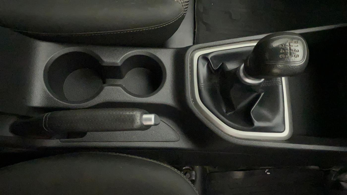 2017 Hyundai Creta E PLUS 1.6 PETROL, Petrol, Manual, 75,175 km, Gear Lever