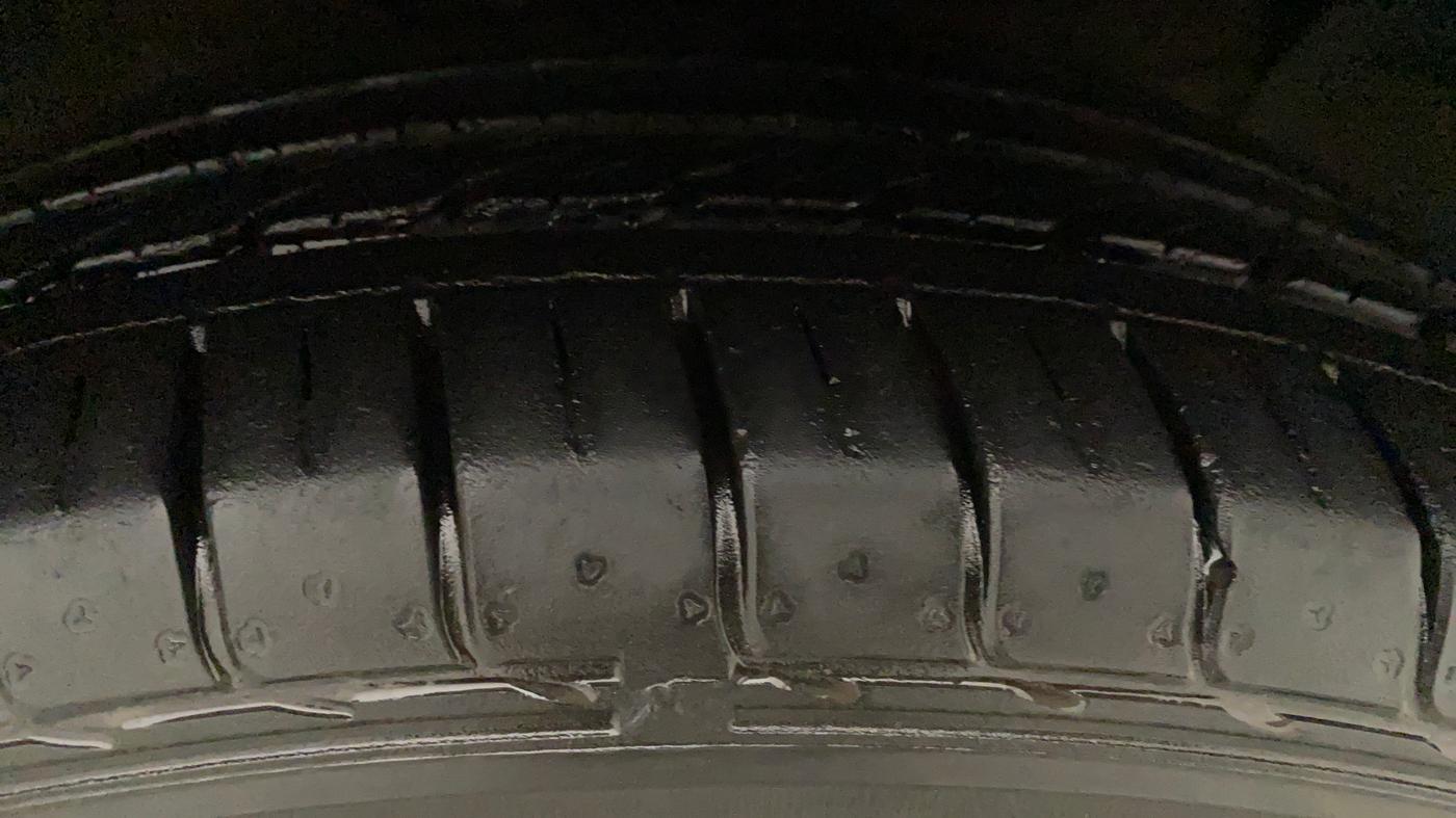 2017 Hyundai Creta E PLUS 1.6 PETROL, Petrol, Manual, 75,175 km, Right Front Tyre Tread