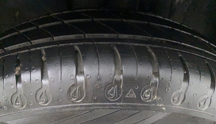 2020 Renault Kwid RXL, Petrol, Manual, 8,190 km, Right Front Tyre Tread