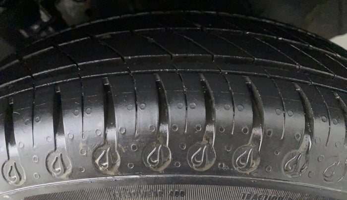 2020 Renault Kwid RXL, Petrol, Manual, 8,190 km, Left Front Tyre Tread