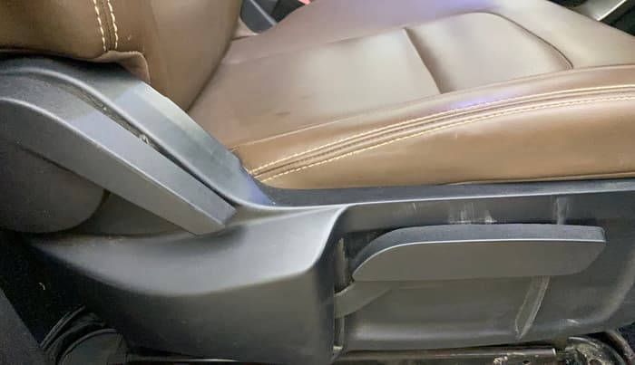 2019 Tata Harrier XZ 2.0L, Diesel, Manual, 75,515 km, Driver Side Adjustment Panel