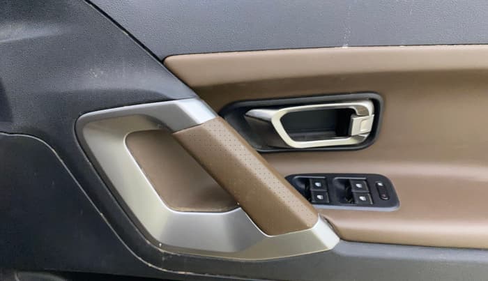 2019 Tata Harrier XZ 2.0L, Diesel, Manual, 75,515 km, Driver Side Door Panels Control