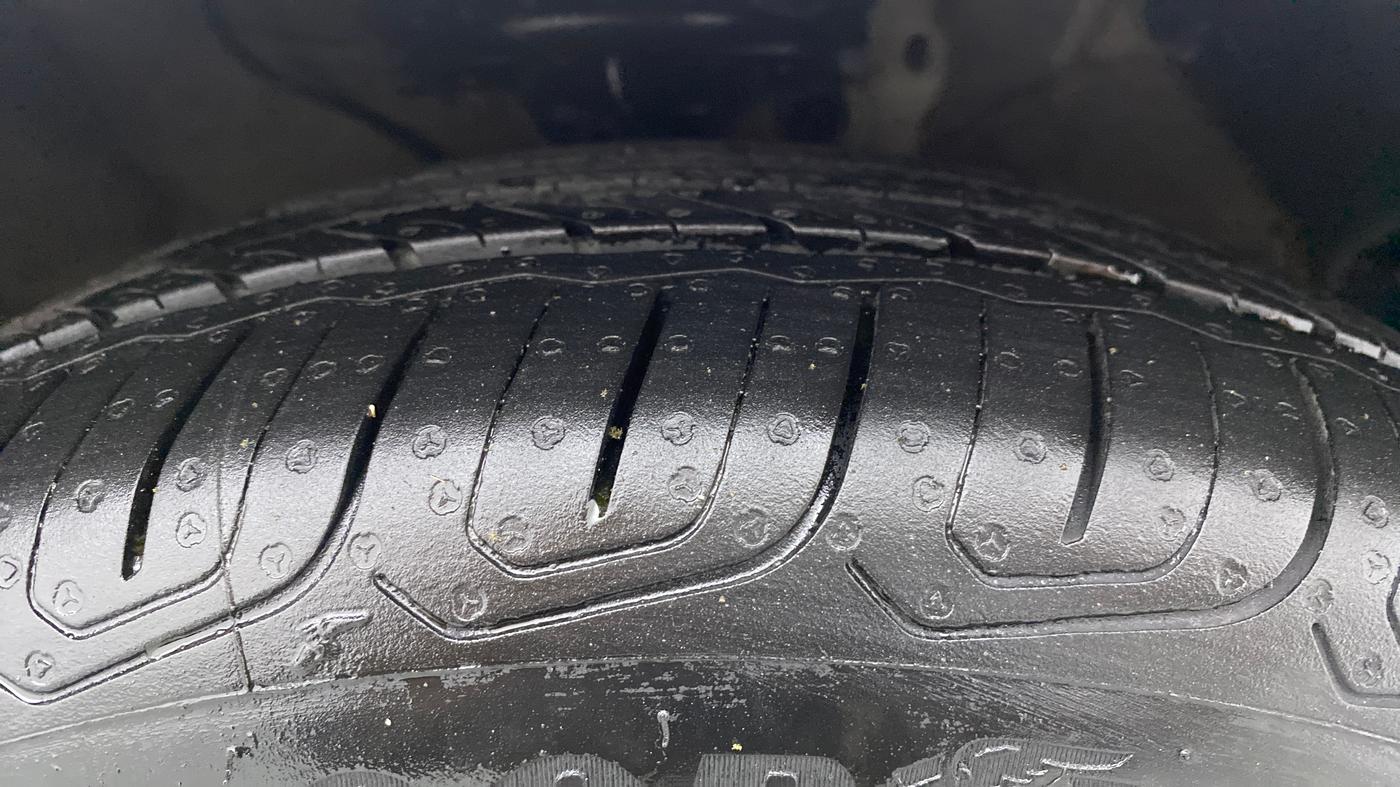 2015 Hyundai Verna FLUIDIC 1.6 CRDI SX AT 4S, Diesel, Automatic, 83,323 km, Right Front Tyre Tread