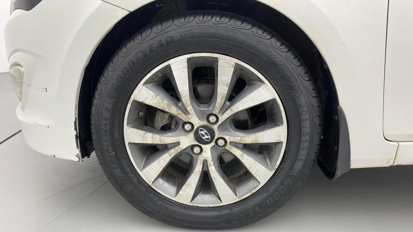 2015 Hyundai Verna FLUIDIC 1.6 CRDI SX AT 4S, Diesel, Automatic, 83,323 km, Left Front Wheel