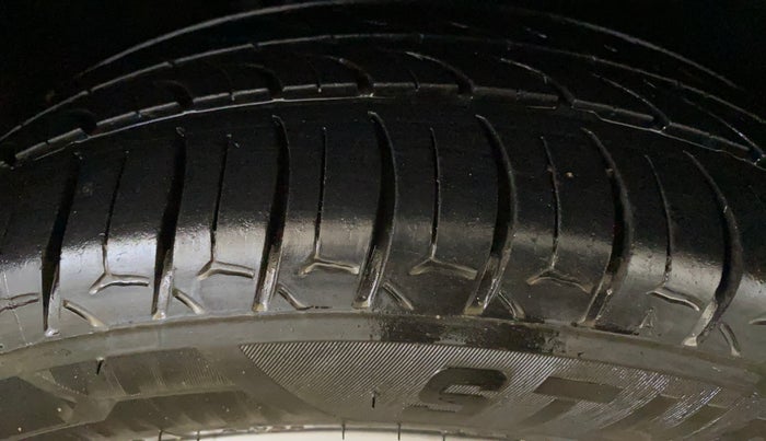 2018 Maruti Baleno ZETA PETROL 1.2, Petrol, Manual, 86,176 km, Right Rear Tyre Tread