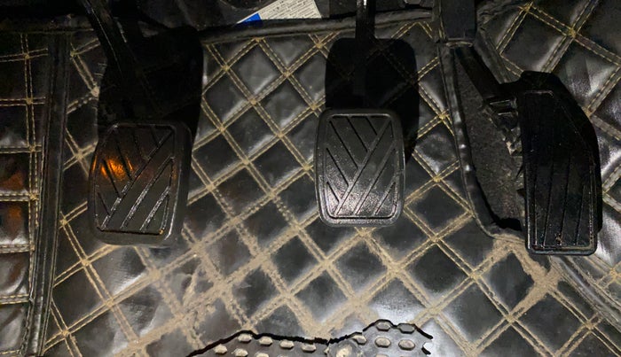 2018 Maruti Baleno ZETA PETROL 1.2, Petrol, Manual, 86,176 km, Pedals