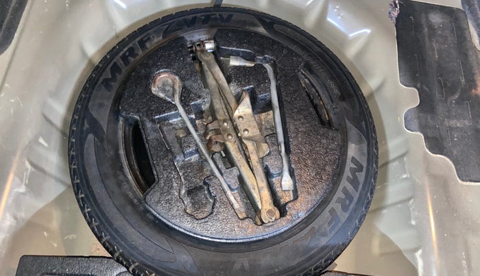 2017 Maruti Ciaz ZDI SHVS, Diesel, Manual, 64,319 km, Spare Tyre