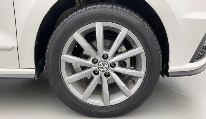 2021 Volkswagen Vento HIGHLINE PLUS 1.0L TSI AT, Petrol, Automatic, 9,771 km, Right Front Wheel