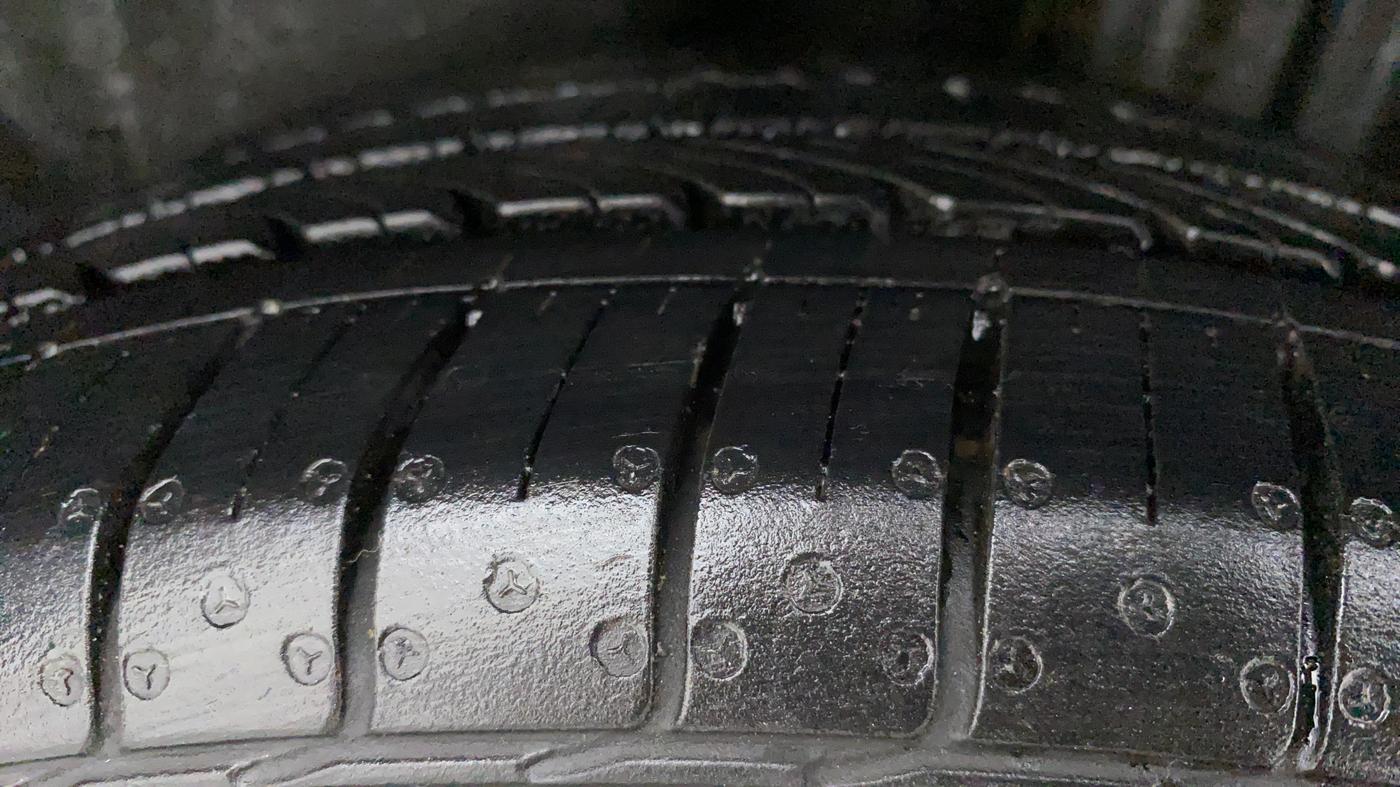 2021 Volkswagen Vento HIGHLINE PLUS 1.0L TSI AT, Petrol, Automatic, 9,771 km, Left Rear Tyre Tread
