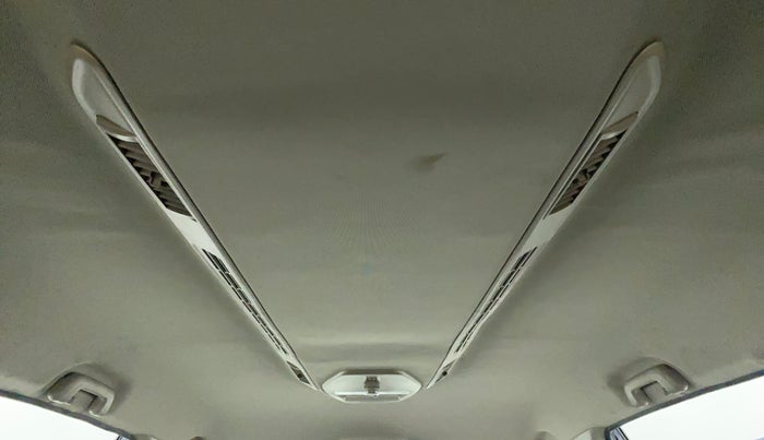 2019 Mahindra MARAZZO M6 8 STR, Diesel, Manual, 17,779 km, Rear AC Vents
