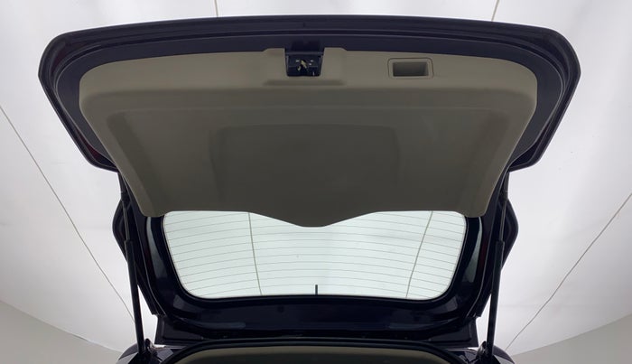 2019 Mahindra MARAZZO M6 8 STR, Diesel, Manual, 17,779 km, Boot Door Open