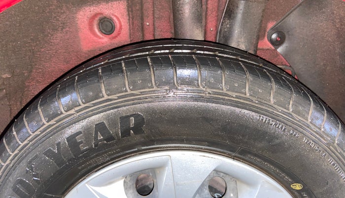 2017 Hyundai Elite i20 MAGNA EXECUTIVE 1.2, Petrol, Manual, 33,349 km, Left Rear Tyre Tread