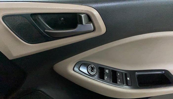 2017 Hyundai Elite i20 MAGNA EXECUTIVE 1.2, Petrol, Manual, 33,349 km, Driver Side Door Panels Control