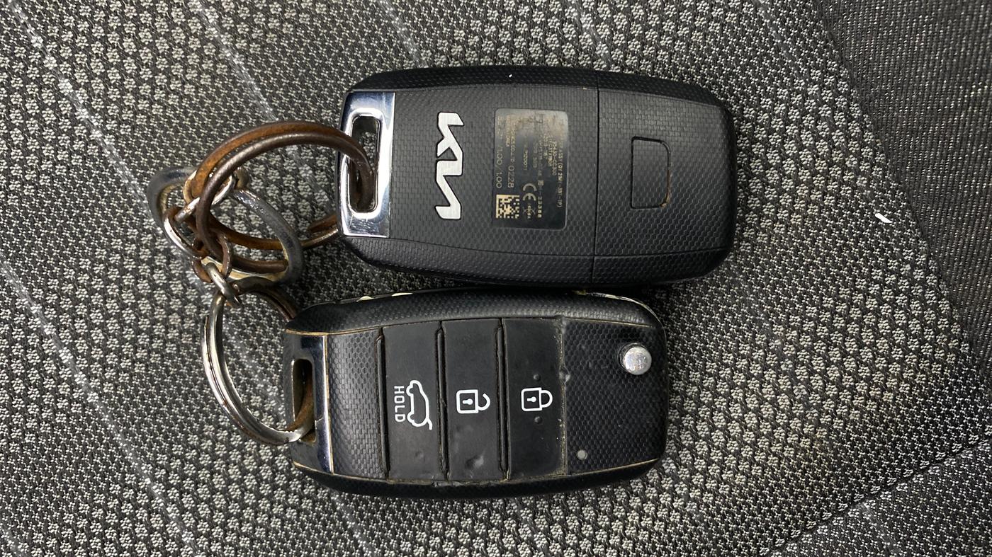 2021 KIA SONET HTK PLUS 1.2, Petrol, Manual, 72,196 km, Key Close Up