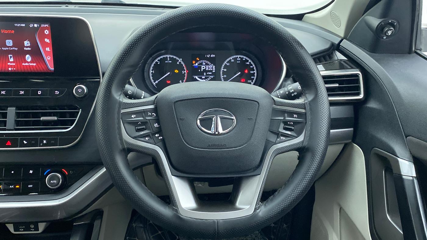 2021 Tata Safari XTA + 2.0 KRYOTEC, Diesel, Automatic, 10,659 km, Steering Wheel Close Up
