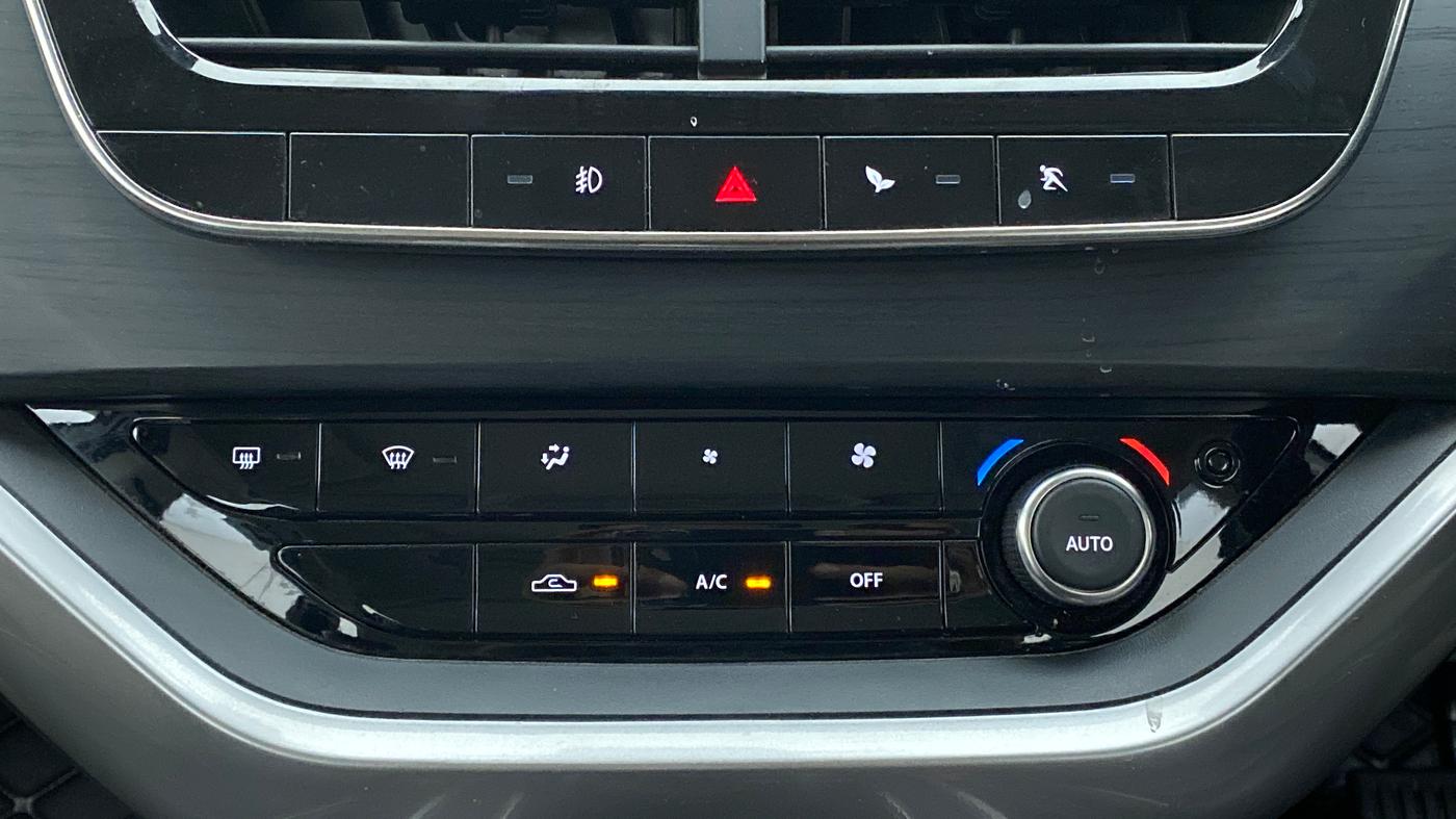 2021 Tata Safari XTA + 2.0 KRYOTEC, Diesel, Automatic, 10,659 km, Automatic Climate Control