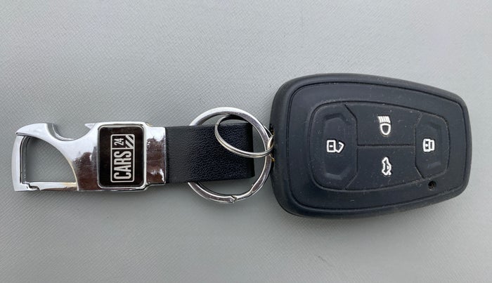 2021 Tata Safari XTA + 2.0 KRYOTEC, Diesel, Automatic, 10,659 km, Key Close Up