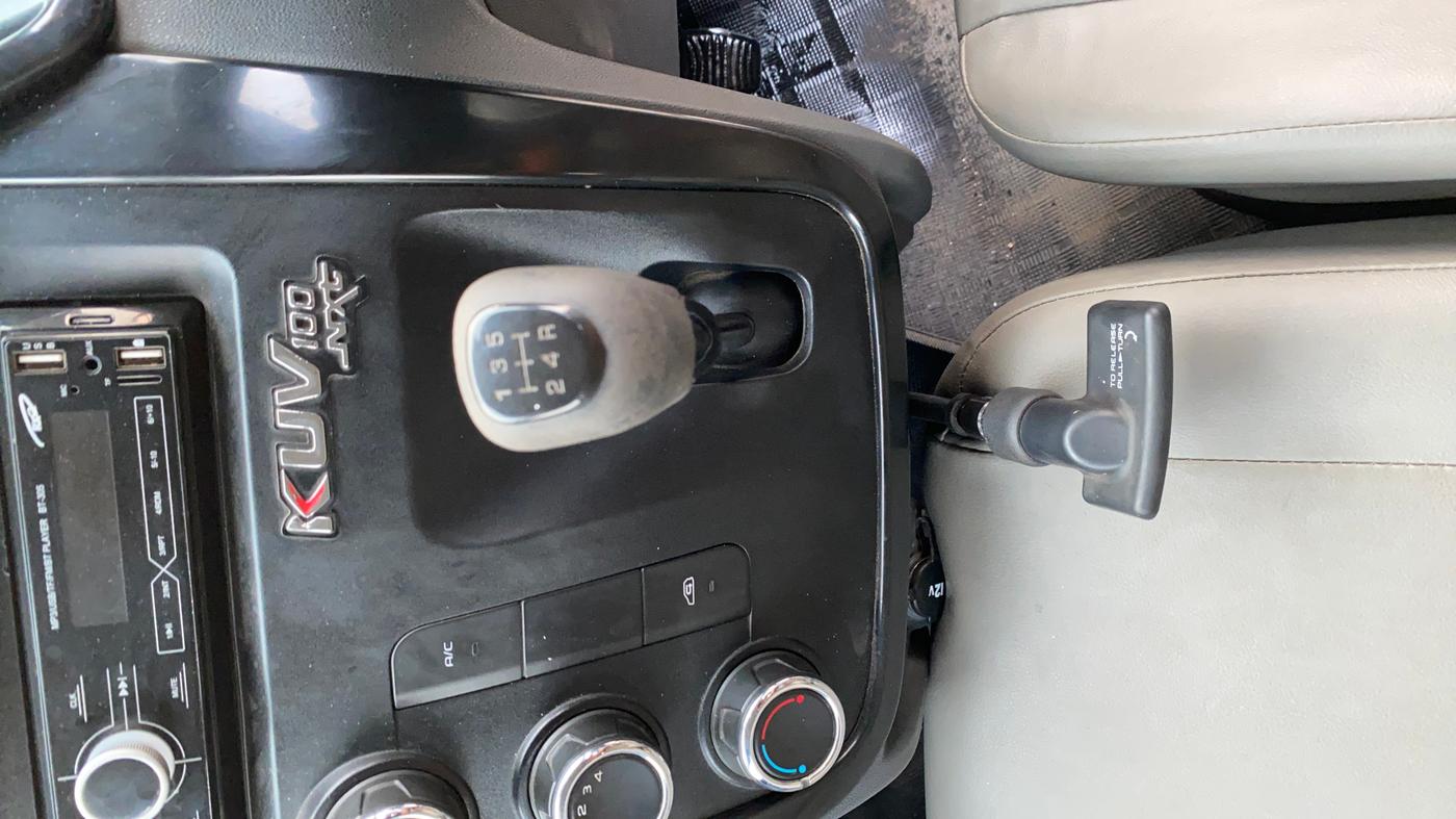 2017 Mahindra KUV 100 NXT K4+ D 6 STR, Diesel, Manual, 1,30,835 km, Gear Lever
