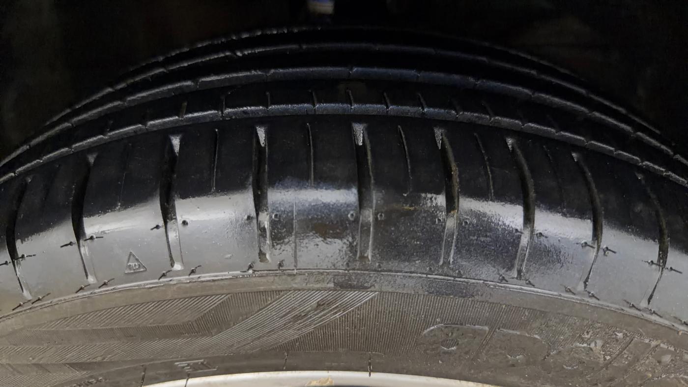 2018 Maruti Baleno ALPHA CVT PETROL 1.2, Petrol, Automatic, 50,929 km, Right Front Tyre Tread