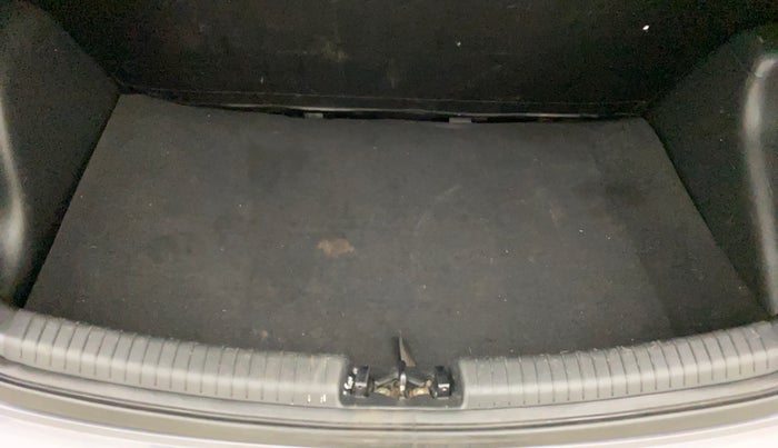 2018 Hyundai Grand i10 SPORTZ (O) 1.2 U2 CRDI, Diesel, Manual, 68,204 km, Boot Inside