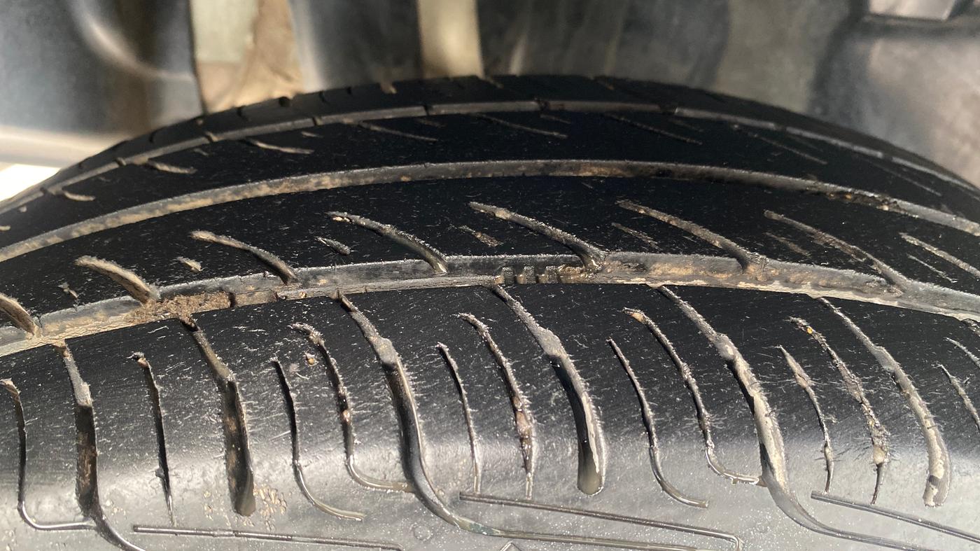 2020 Maruti Swift VXI, Petrol, Manual, 83,217 km, Right Rear Tyre Tread