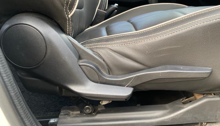 2020 Maruti Swift VXI, Petrol, Manual, 83,217 km, Driver Side Adjustment Panel