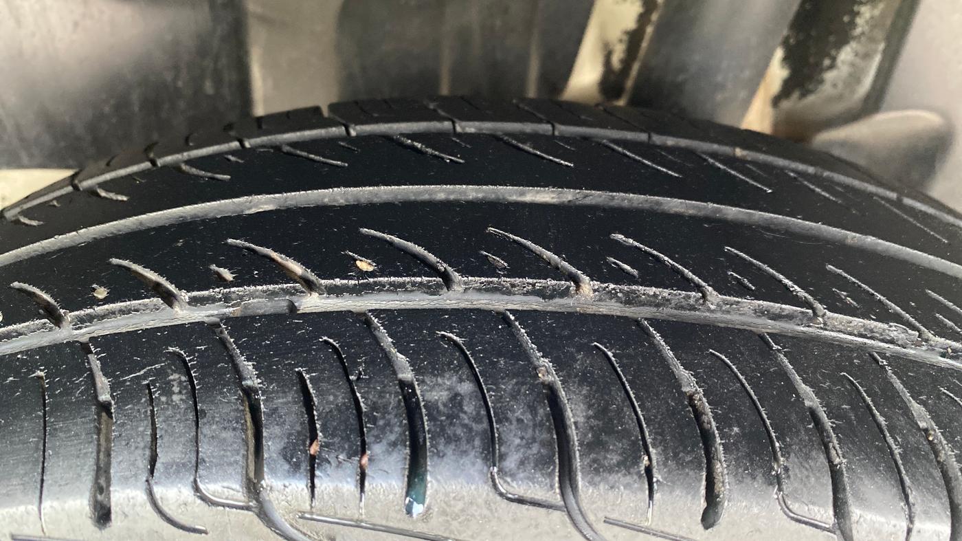 2020 Maruti Swift VXI, Petrol, Manual, 83,217 km, Left Rear Tyre Tread