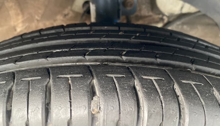 2020 Maruti Swift VXI, Petrol, Manual, 83,217 km, Right Front Tyre Tread