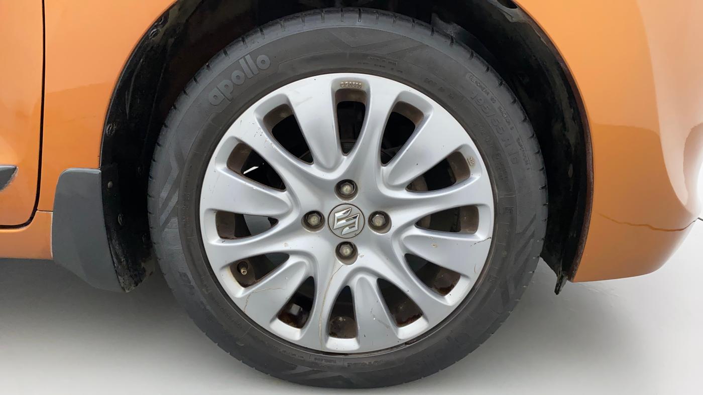 2016 Maruti Baleno DELTA CVT PETROL 1.2, Petrol, Automatic, 69,182 km, Right Front Wheel