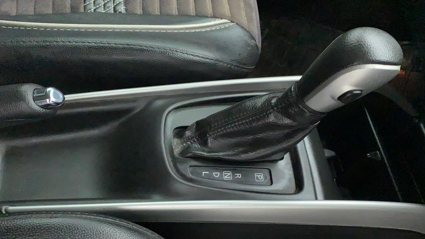 2016 Maruti Baleno DELTA CVT PETROL 1.2, Petrol, Automatic, 69,182 km, Gear Lever