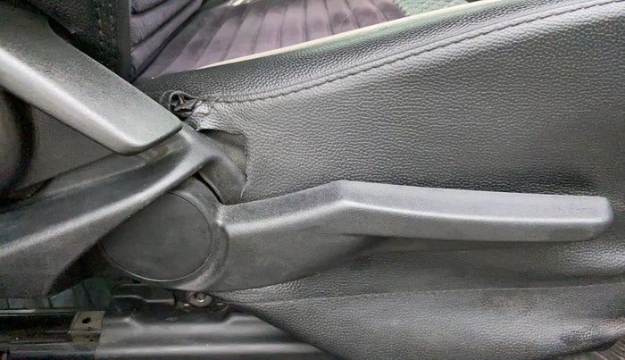 2016 Maruti Baleno DELTA CVT PETROL 1.2, Petrol, Automatic, 69,182 km, Driver Side Adjustment Panel