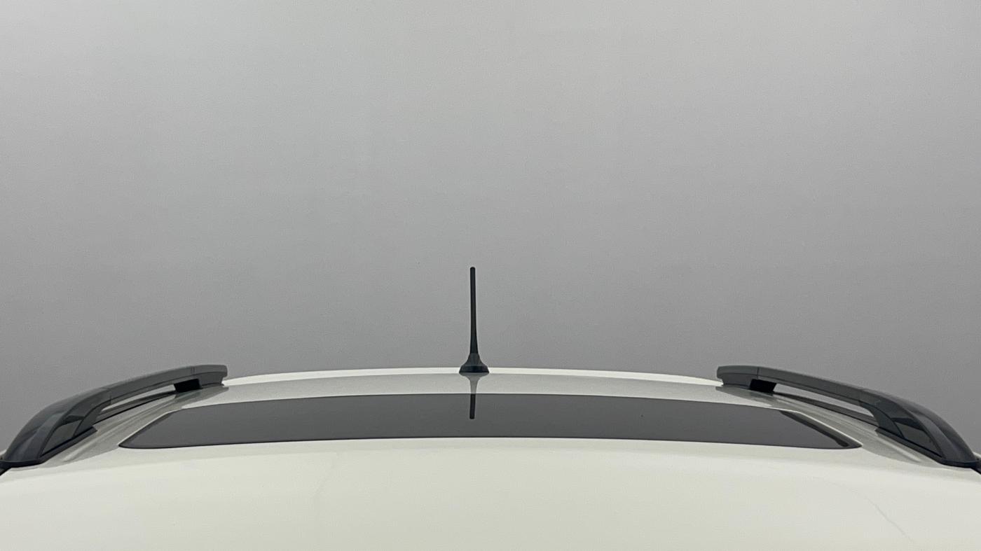 2022 Mahindra XUV300 W6 1.2 PETROL, Petrol, Manual, 20,824 km, Moonroof/ Sunroof