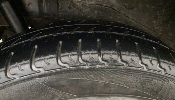 2016 Maruti Wagon R 1.0 VXI, Petrol, Manual, 46,657 km, Right Rear Tyre Tread