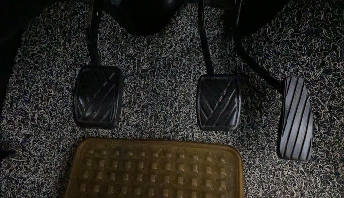 2016 Maruti Wagon R 1.0 VXI, Petrol, Manual, 46,657 km, Pedals