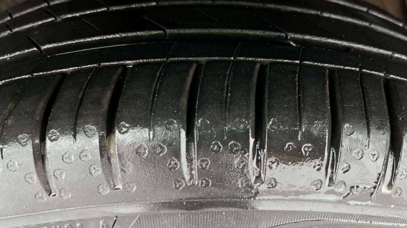2021 MG HECTOR SHARP 1.5 DCT PETROL, Petrol, Automatic, 62,027 km, Left Front Tyre Tread