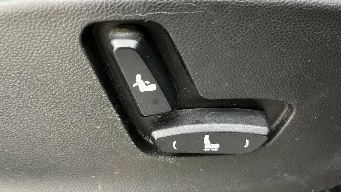 2021 MG HECTOR SHARP 1.5 DCT PETROL, Petrol, Automatic, 62,027 km, Driver Side Adjustment Panel