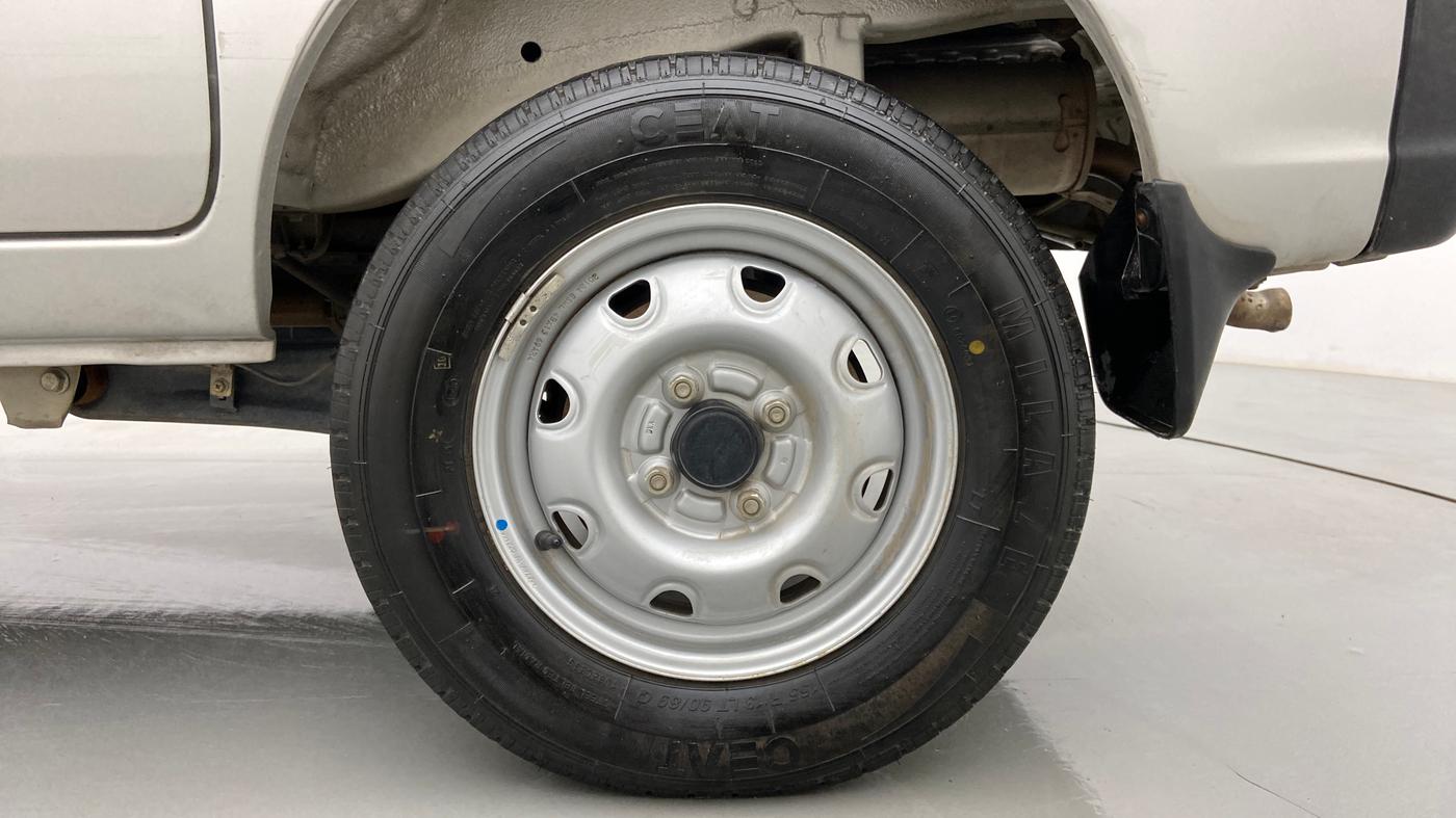 2020 Maruti Eeco 7 STR, Petrol, Manual, 8,524 km, Left Rear Wheel