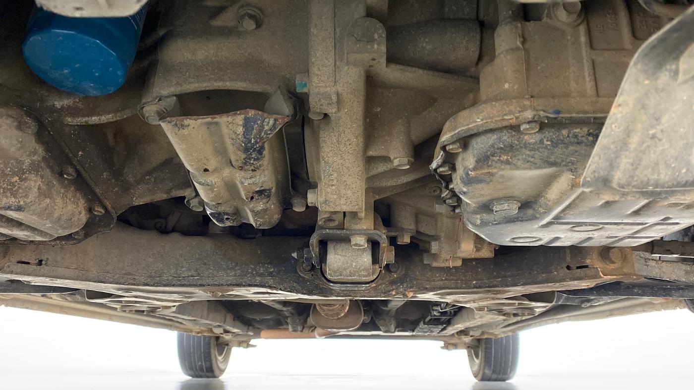 2011 Hyundai i20 ASTA 1.4 AT VTVT, Petrol, Automatic, 1,00,159 km, Front Underbody
