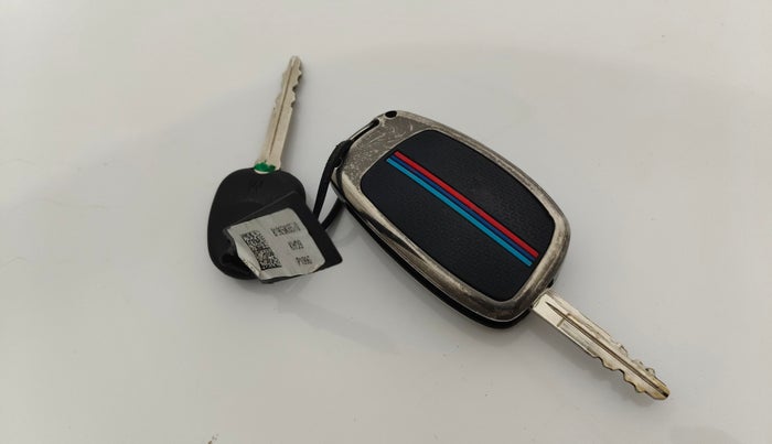 2024 Hyundai GRAND I10 NIOS SPORTZ AMT 1.2 KAPPA VTVT, Petrol, Automatic, 23,996 km, Key Close Up