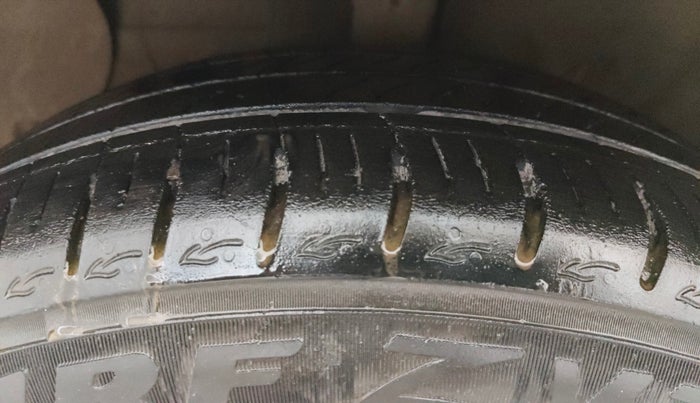 2024 Hyundai GRAND I10 NIOS SPORTZ AMT 1.2 KAPPA VTVT, Petrol, Automatic, 23,996 km, Left Front Tyre Tread