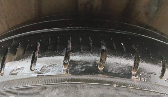 2024 Hyundai GRAND I10 NIOS SPORTZ AMT 1.2 KAPPA VTVT, Petrol, Automatic, 23,996 km, Left Rear Tyre Tread