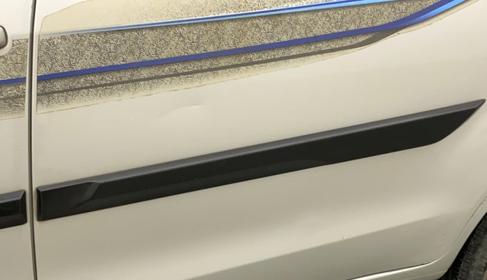 2015 Maruti Ertiga VDI, Diesel, Manual, 79,869 km, Rear left door - Slightly dented