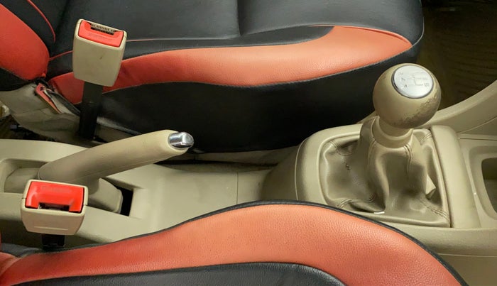 2015 Maruti Ertiga VDI, Diesel, Manual, 79,869 km, Gear Lever